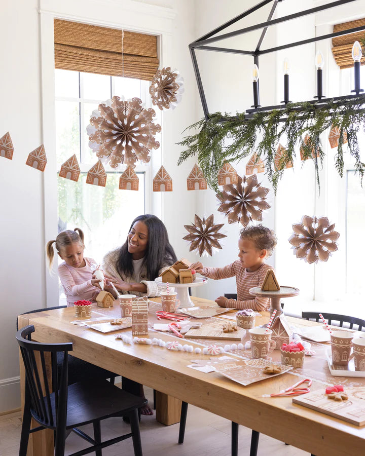 GINGERBREAD MAN SHAPED PAPER PLATE