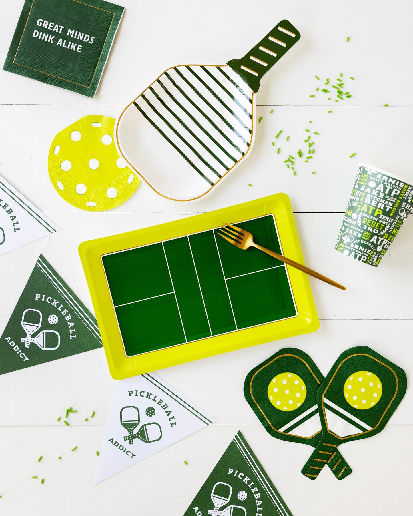 PICKLEBALL COURT SHAPED PAPER PLATE