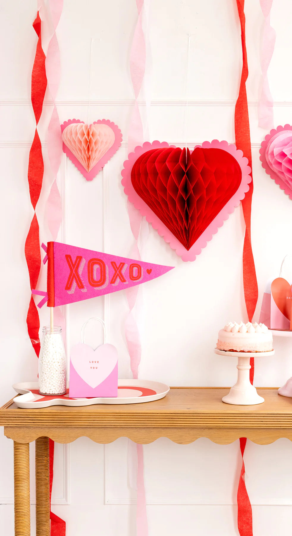 XOXO FELT PENNANT