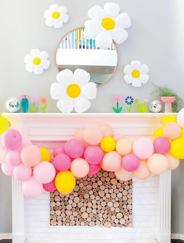 DAISY BALLOON GARLAND