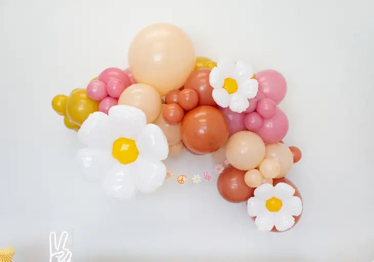 Small Daisy Flower Foil Balloon (18 Inches)