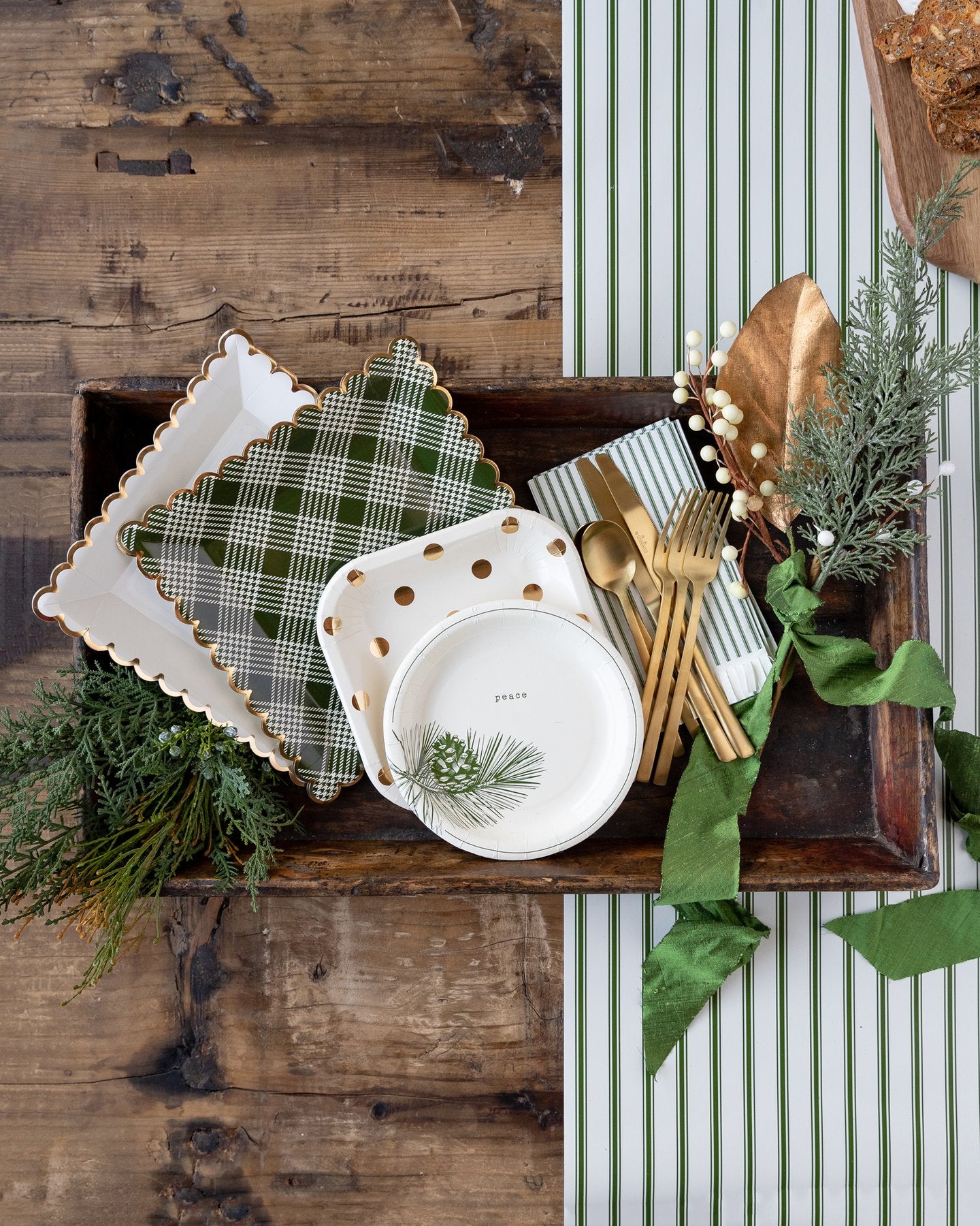 BOTANICAL GREEN TICKING TABLE RUNNER