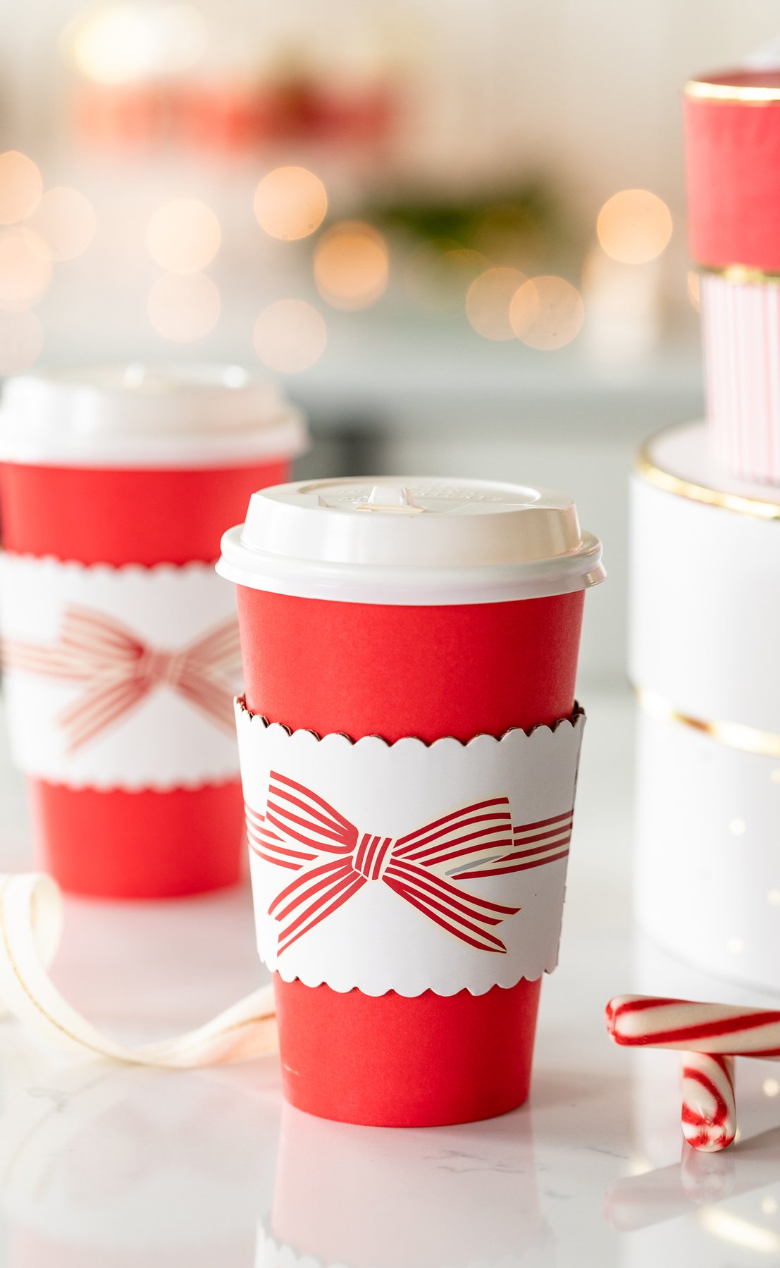 RED BOW TO GO CUPS 8 CT