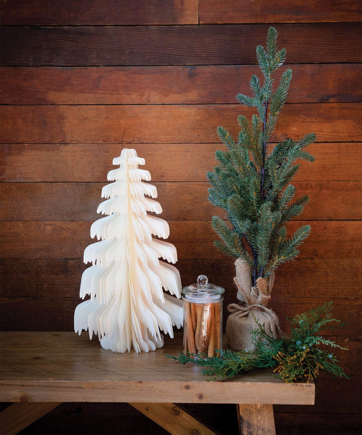 GOLDEN HOLIDAY PAPER TREE DECOR BUNDLE