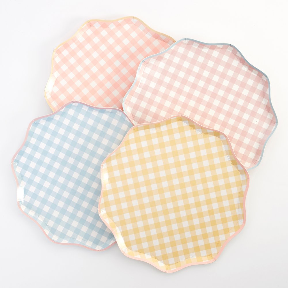 Gingham Dinner Plates (set of 12)