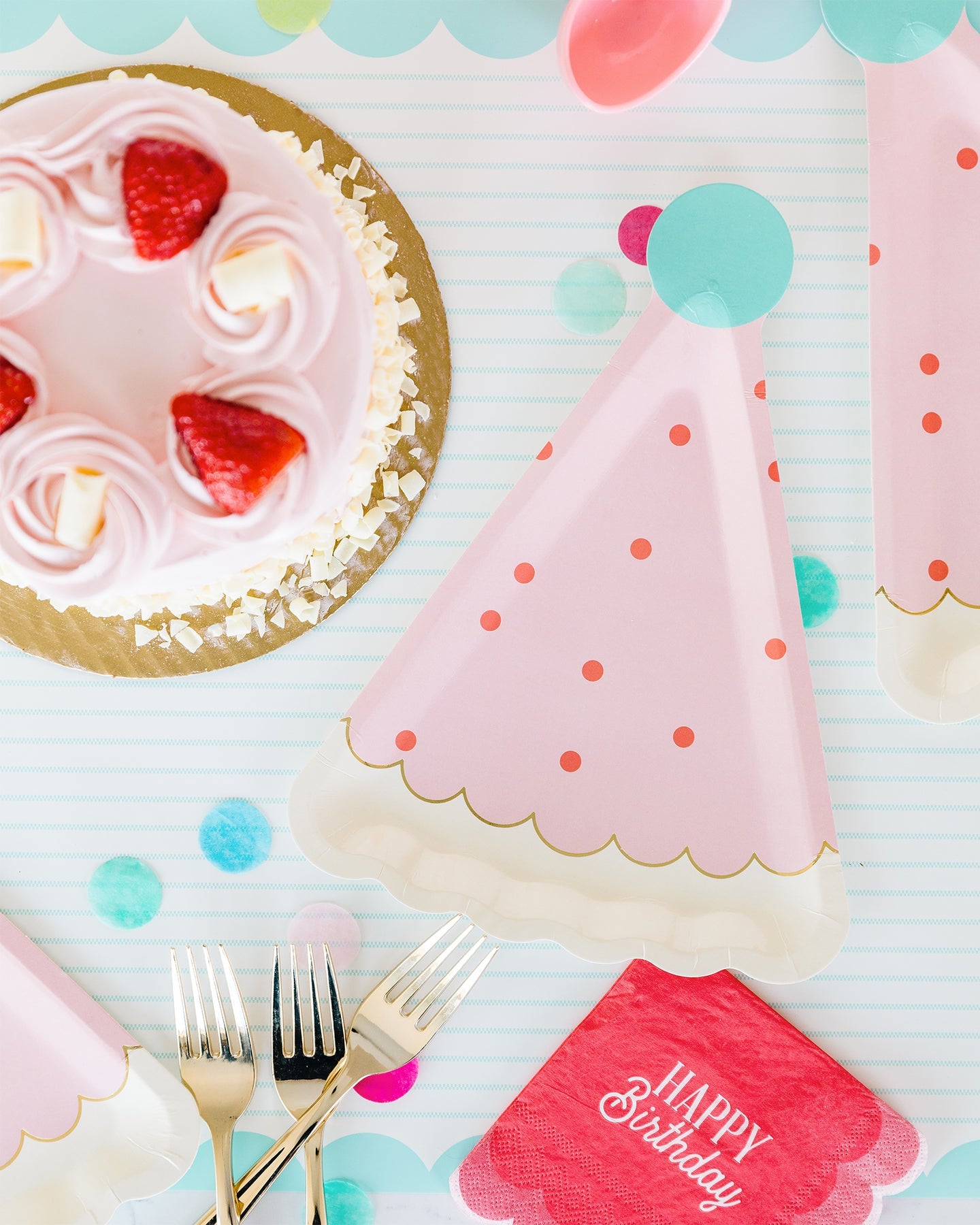 PINK BIRTHDAY SCALLOPED COCKTAIL NAPKIN