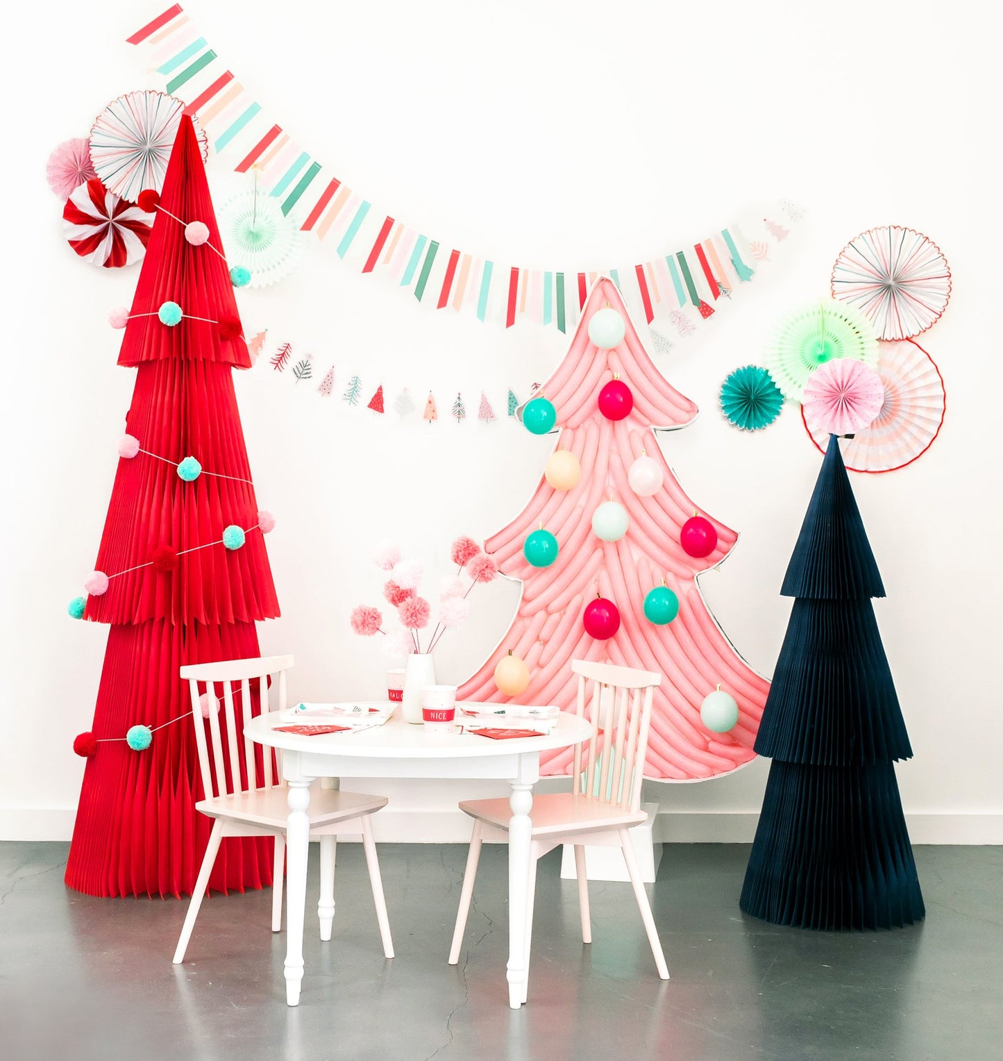 WHIMSICAL CHRISTMAS TREE BANNER