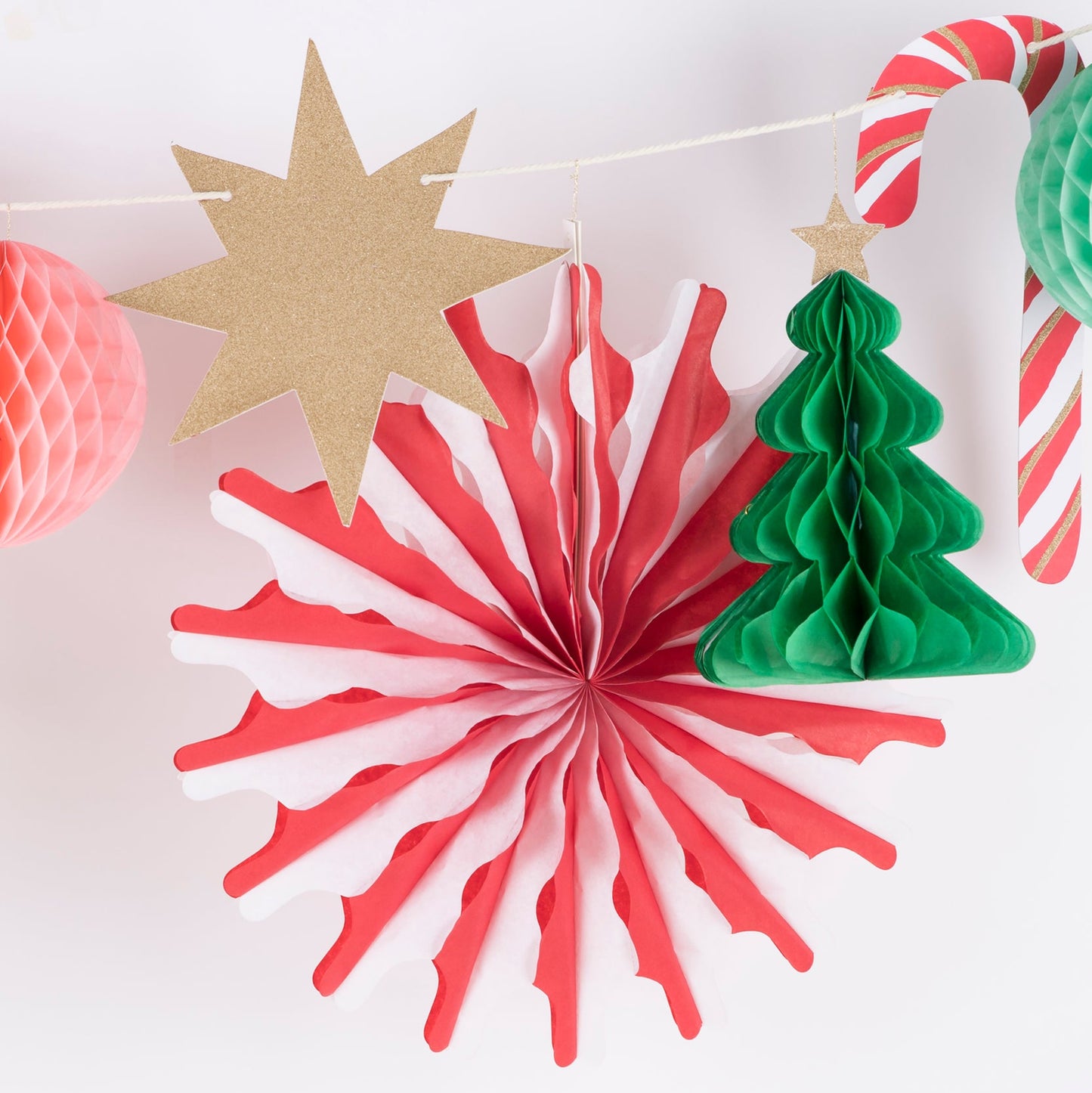 CHRISTMAS HONEYCOMB GARLAND