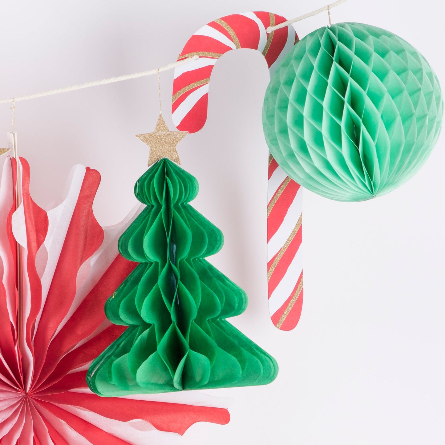 CHRISTMAS HONEYCOMB GARLAND