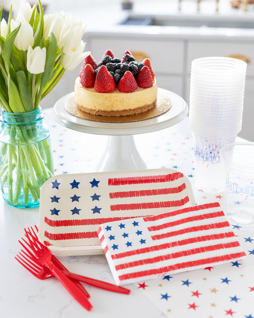 AMERICAN FLAG SHAPED PAPER PLATE